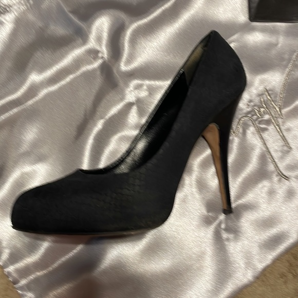 Giuseppe Zanotti black heels - Picture 9 of 11
